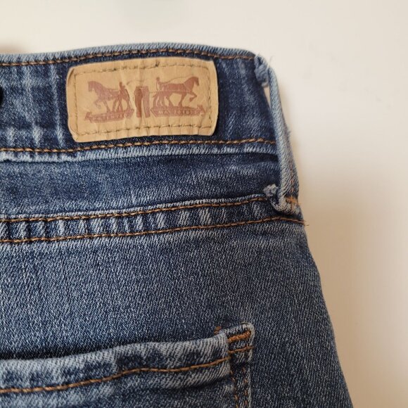 Levis 525™ Perfect Waist Straight Leg Women's Jeans - Picture 5 of 10